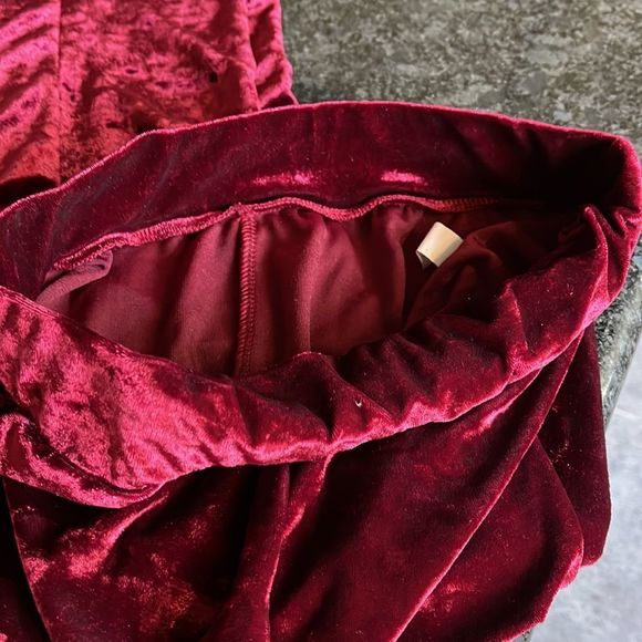 Elegant Velvet Wide Leg Pants - Picture 4 of 4